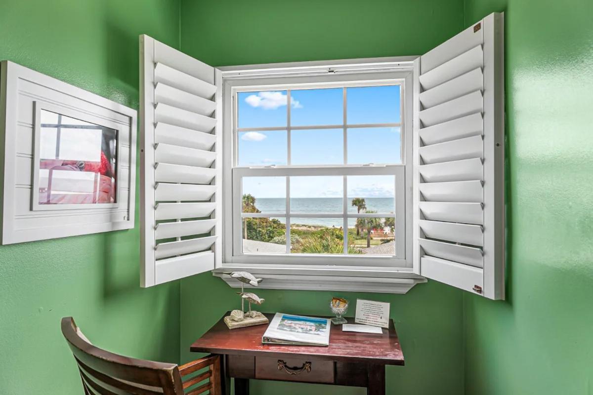 Bed and breakfast Windemere By The Sea